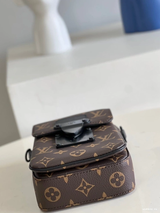 WIS VERTICAL WALLET VUITTON LOUIS WEARABLE S-LOCK 0212